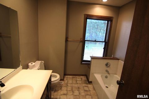 Tiny photo for 5 E TIMBERLINE Drive, Blue Grass, IA 52726 (MLS # QC4267618)