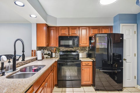 Tiny photo for 418 Lakeview Circle, Bolingbrook, IL 60440 (MLS # 12733721)