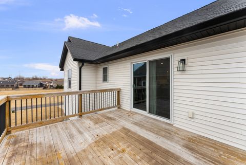 Tiny photo for 6130 Mississippi Avenue, Davenport, IA 52807 (MLS # 12555150)