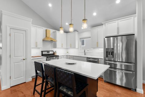 Tiny photo for 6130 Mississippi Avenue, Davenport, IA 52807 (MLS # 12555150)