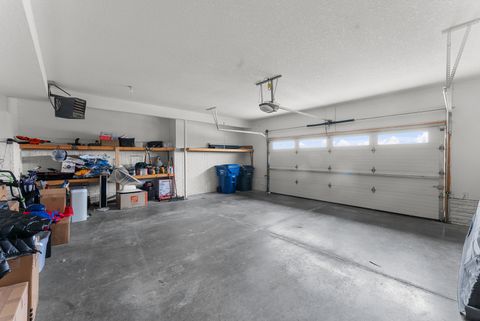 Tiny photo for 6130 Mississippi Avenue, Davenport, IA 52807 (MLS # 12555150)