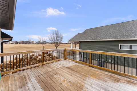 Tiny photo for 6130 Mississippi Avenue, Davenport, IA 52807 (MLS # 12555150)