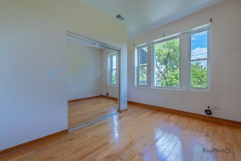 Tiny photo for 4137 S Prairie Avenue #3, Chicago, IL 60653 (MLS # 12474226)