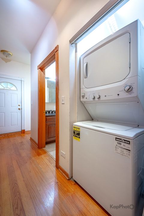Tiny photo for 4137 S Prairie Avenue #3, Chicago, IL 60653 (MLS # 12474226)