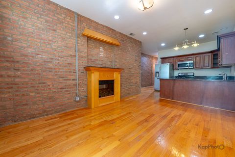 Tiny photo for 4137 S Prairie Avenue #3, Chicago, IL 60653 (MLS # 12474226)