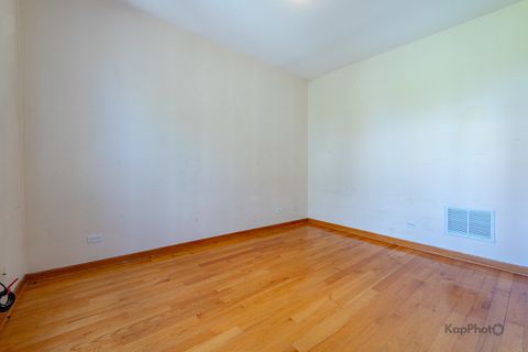Tiny photo for 4137 S Prairie Avenue #3, Chicago, IL 60653 (MLS # 12474226)