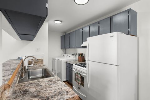 Tiny photo for 411 SIDNEY Avenue #D, Glendale Heights, IL 60139 (MLS # 12669450)