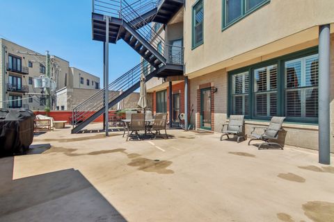 Tiny photo for 2840 N Lincoln Avenue #D, Chicago, IL 60657 (MLS # 12477615)