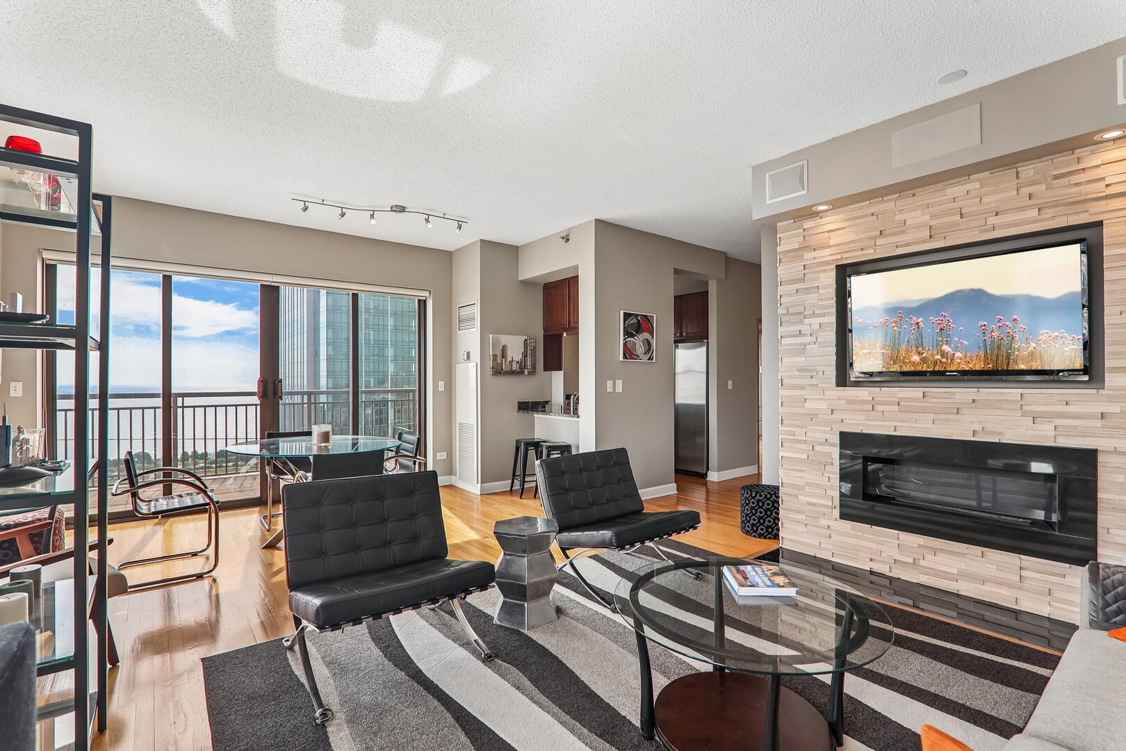 41 E 8th Street 3301