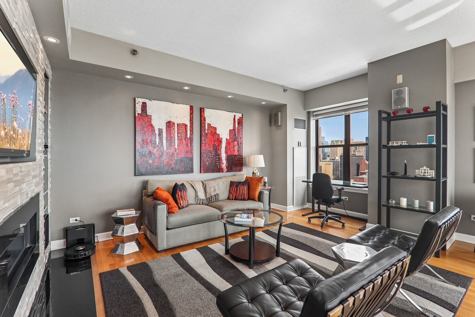 41 E 8th Street 3301
