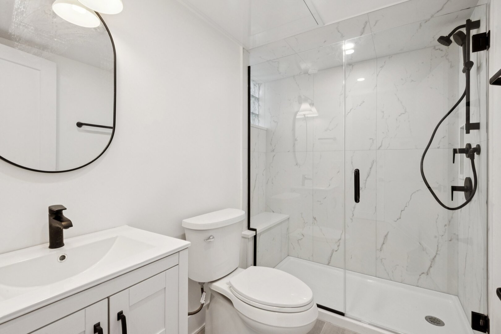 4345 N Lincoln Avenue 2