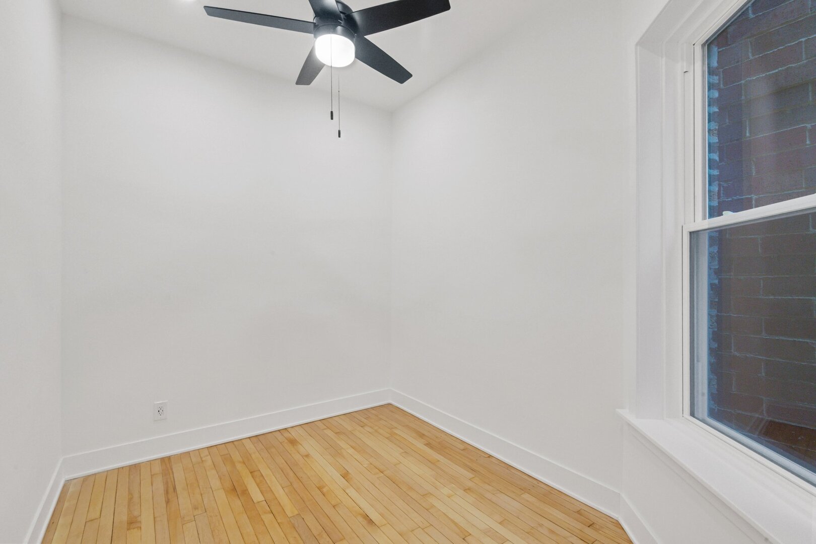 4345 N Lincoln Avenue 2