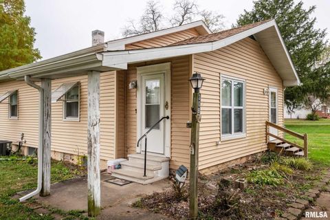 Tiny photo for 308 W FLORA Street, Valier, IL 62891 (MLS # QC4269250)