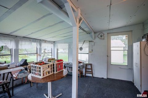 Tiny photo for 308 W FLORA Street, Valier, IL 62891 (MLS # QC4269250)