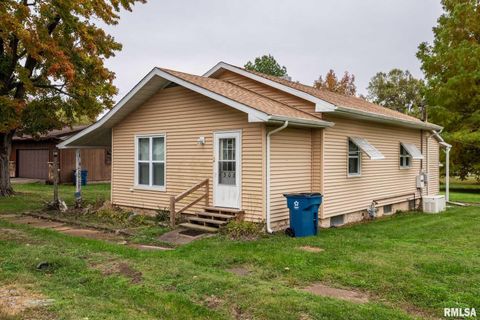 Tiny photo for 308 W FLORA Street, Valier, IL 62891 (MLS # QC4269250)