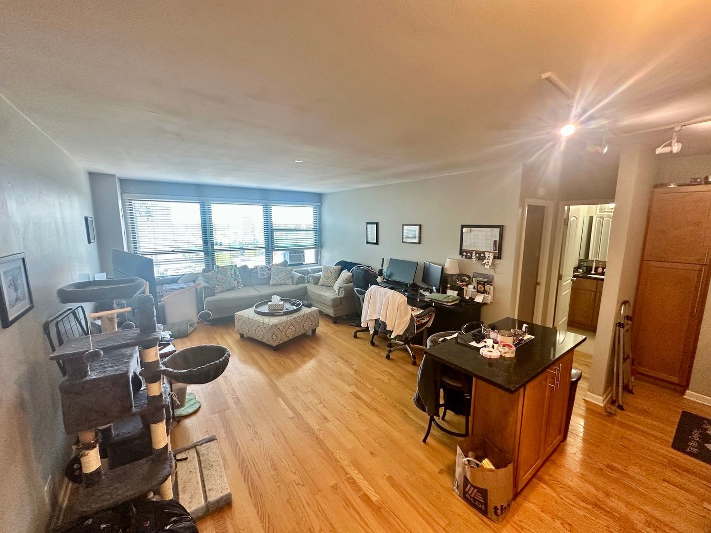 4180 N Marine Drive 1608