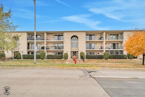 Photo of 10538 Central Avenue #1-S, Chicago Ridge, IL 60415 (MLS # 12619914)