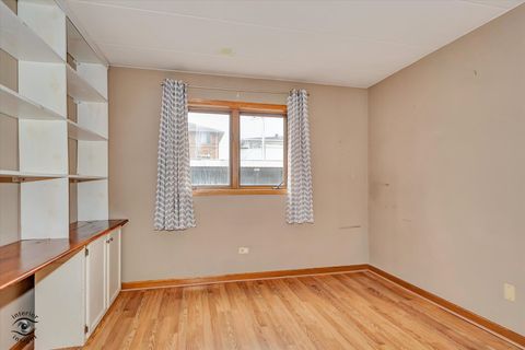 Tiny photo for 10538 Central Avenue #1-S, Chicago Ridge, IL 60415 (MLS # 12619914)