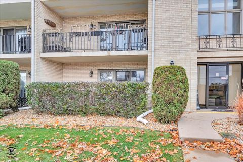 Tiny photo for 10538 Central Avenue #1-S, Chicago Ridge, IL 60415 (MLS # 12619914)