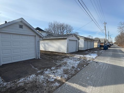 Tiny photo for 539 15th Avenue, East Moline, IL 61244 (MLS # 12550651)