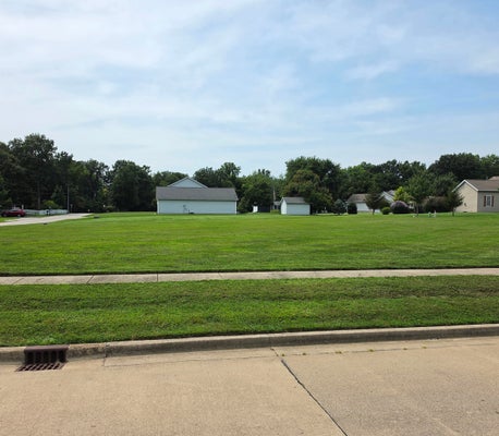 N POINTE DR, SALEM, IL 62881 - Image a53d2f8cb5cb9c76377e4ba856b03aaf/3187914254
