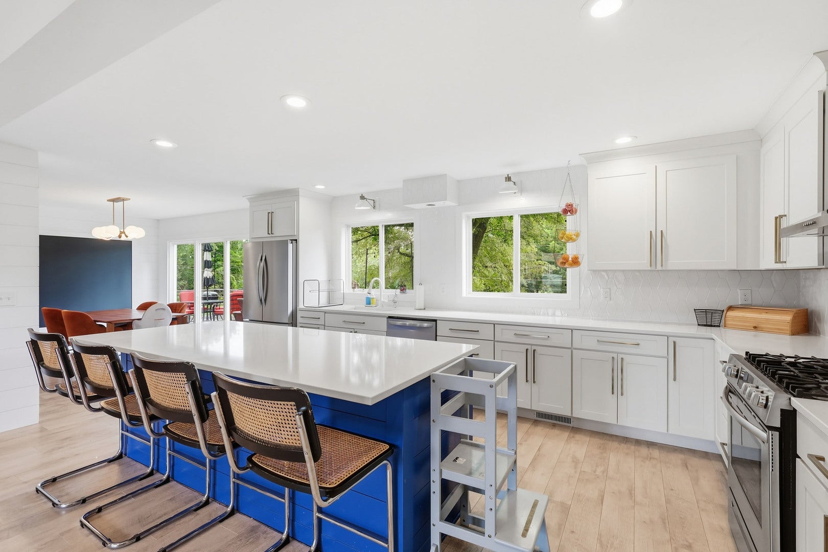 2853 FAIRHAVEN Road