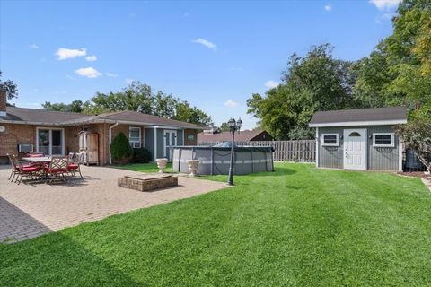 Tiny photo for 353 E Butterfield Road, Elmhurst, IL 60126 (MLS # 12482901)