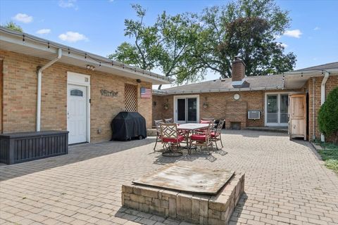 Tiny photo for 353 E Butterfield Road, Elmhurst, IL 60126 (MLS # 12482901)