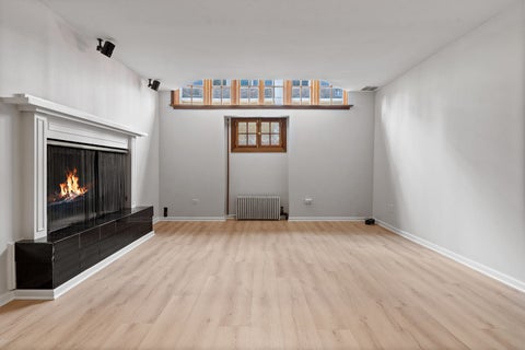 Tiny photo for 50 W Schiller Street #1G, Chicago, IL 60610 (MLS # 12750922)