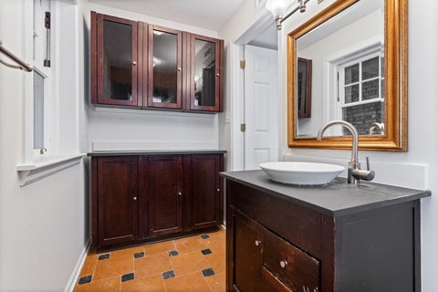 Tiny photo for 50 W Schiller Street #1G, Chicago, IL 60610 (MLS # 12750922)