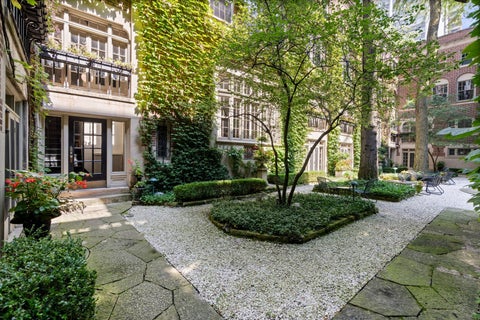 Tiny photo for 50 W Schiller Street #1G, Chicago, IL 60610 (MLS # 12750922)