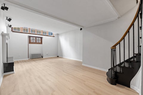 Tiny photo for 50 W Schiller Street #1G, Chicago, IL 60610 (MLS # 12750922)