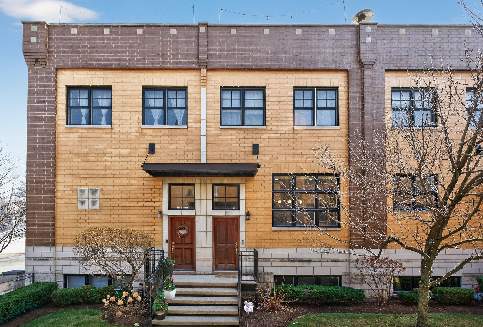 2060 N Stave Street 2