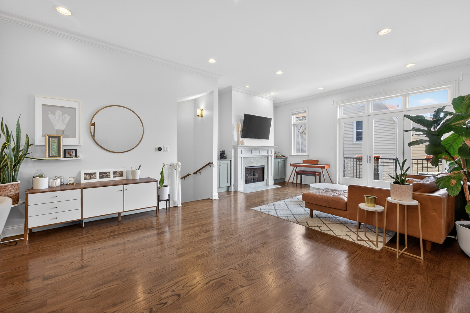 2060 N Stave Street 2