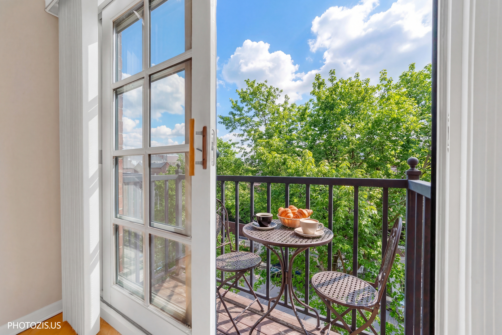 2500 N Seminary Avenue 4E