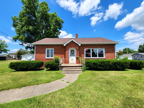 Tiny photo for 809 E Main Street, West Frankfort, IL 62896 (MLS # 12661652)