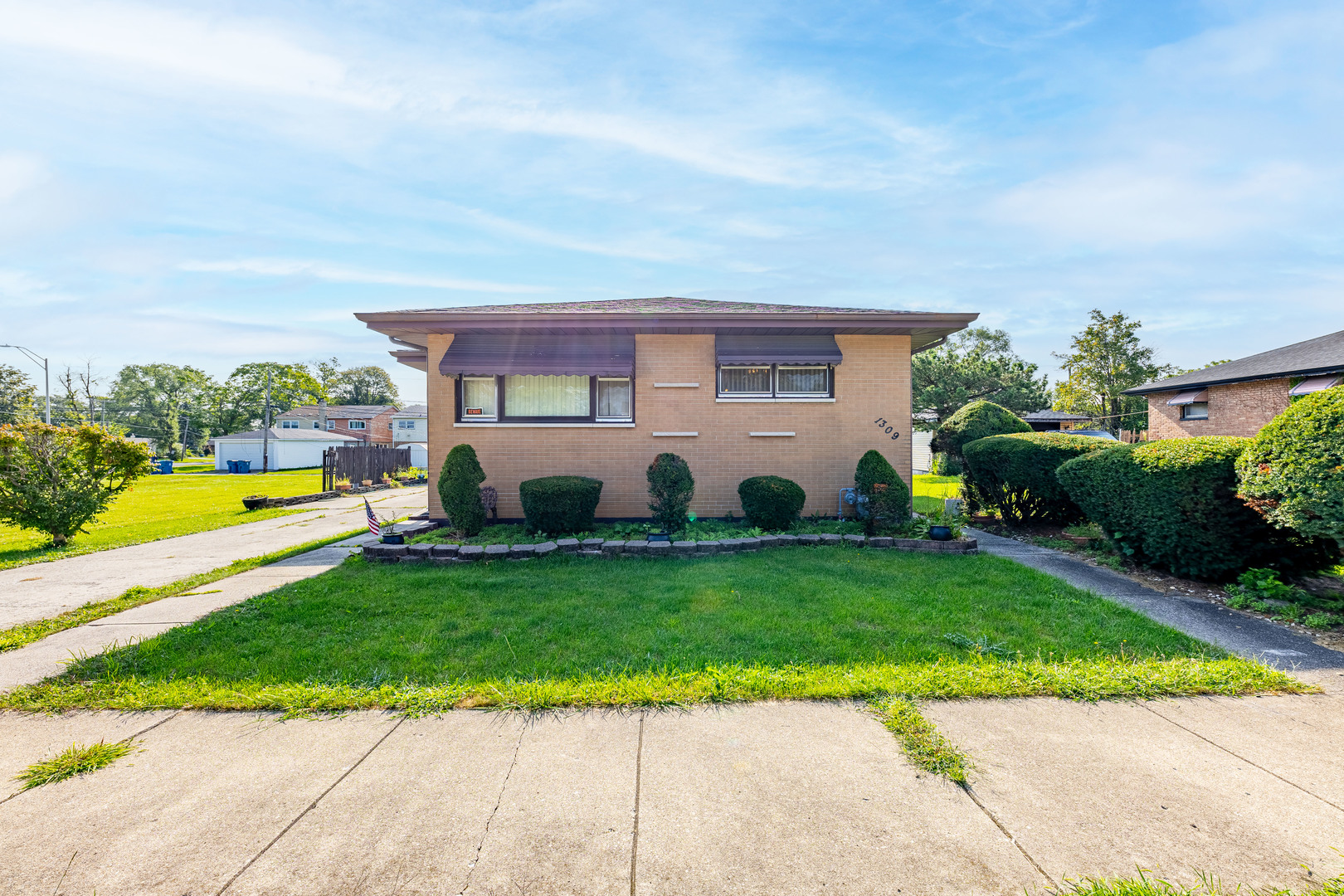 View Chicago Heights, IL 60411 house