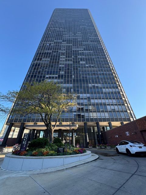 Photo of 5415 N Sheridan Road #2904, Chicago, IL 60640 (MLS # 12405648)