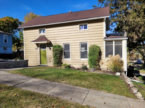 A home in West Dundee