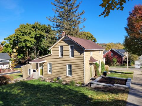 A home in West Dundee