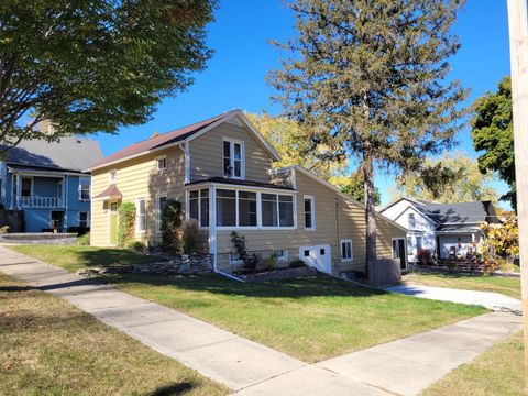 A home in West Dundee