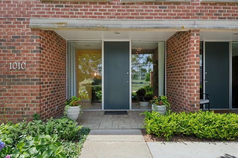 Tiny photo for 1010 Arbor Lane, Northfield, IL 60093 (MLS # 12696824)