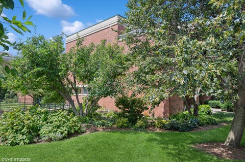 Tiny photo for 1010 Arbor Lane, Northfield, IL 60093 (MLS # 12696824)