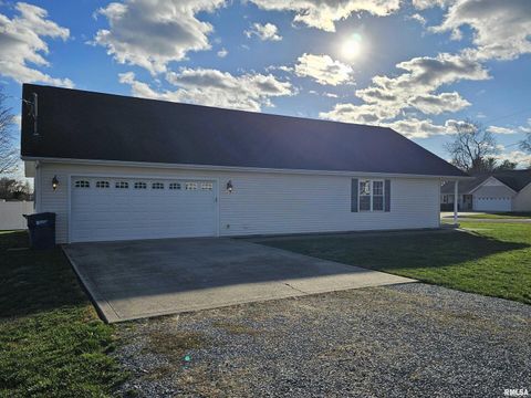 Tiny photo for 408 W BEACON Court, Mt Vernon, IL 62864 (MLS # EB460624)