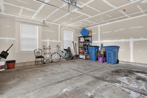 Tiny photo for 2725 Acorn Court #2725, West Dundee, IL 60118 (MLS # 12578175)