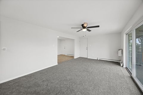 Tiny photo for 935 S 8th Avenue #5, La Grange, IL 60525 (MLS # 12536754)