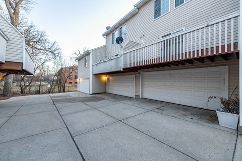 Tiny photo for 341 W Treehouse Lane #11-4, Round Lake, IL 60073 (MLS # 12543805)