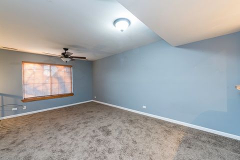 Tiny photo for 341 W Treehouse Lane #11-4, Round Lake, IL 60073 (MLS # 12543805)