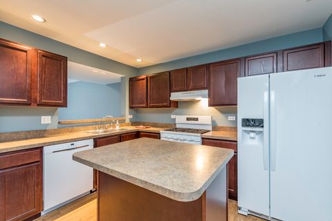 Tiny photo for 341 W Treehouse Lane #11-4, Round Lake, IL 60073 (MLS # 12543805)