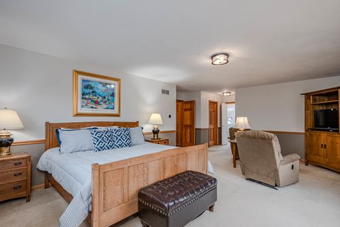 Tiny photo for 3104 Easton Place, St. Charles, IL 60174 (MLS # 12578498)